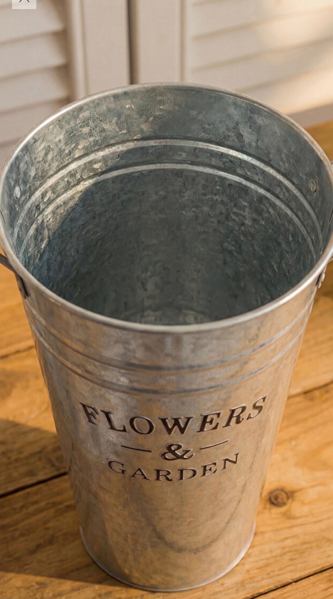 Vintage Galvanized Metal Flower Bucket – Rustic Farmhouse Vase