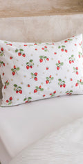 Strawberry Print Single Duvet Cover Set – 3 Pieces – Soft Cotton Blend