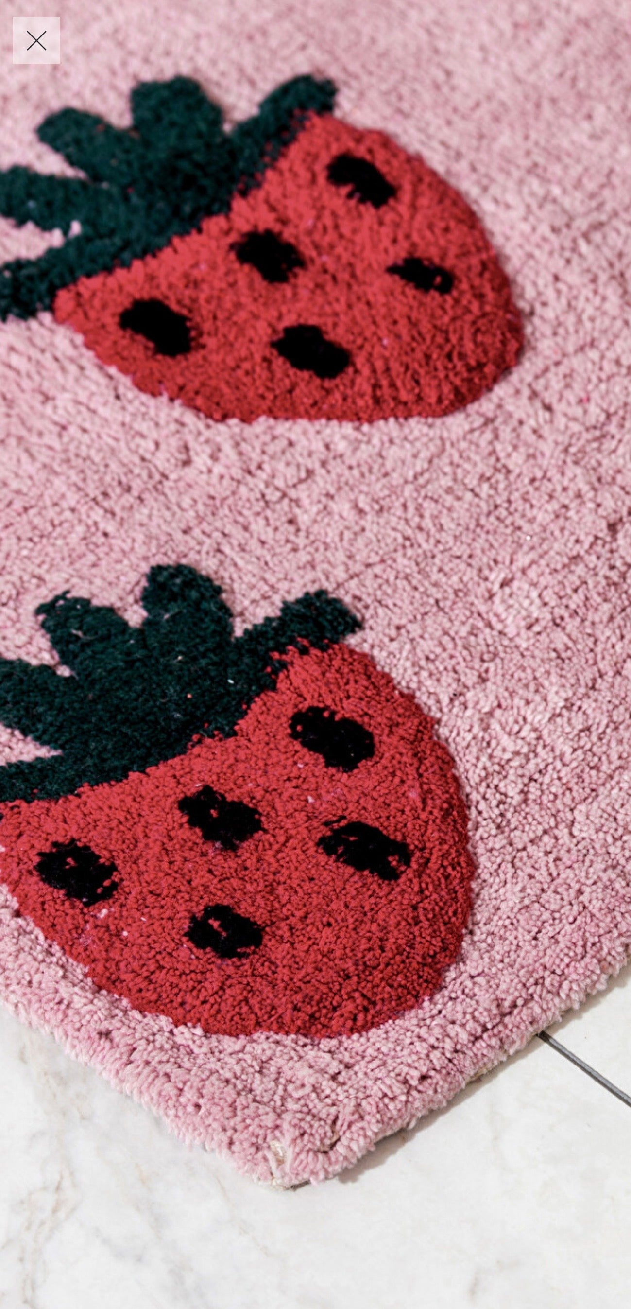 🍓 Strawberry Tufted Bath Mat – 50 × 80 cm