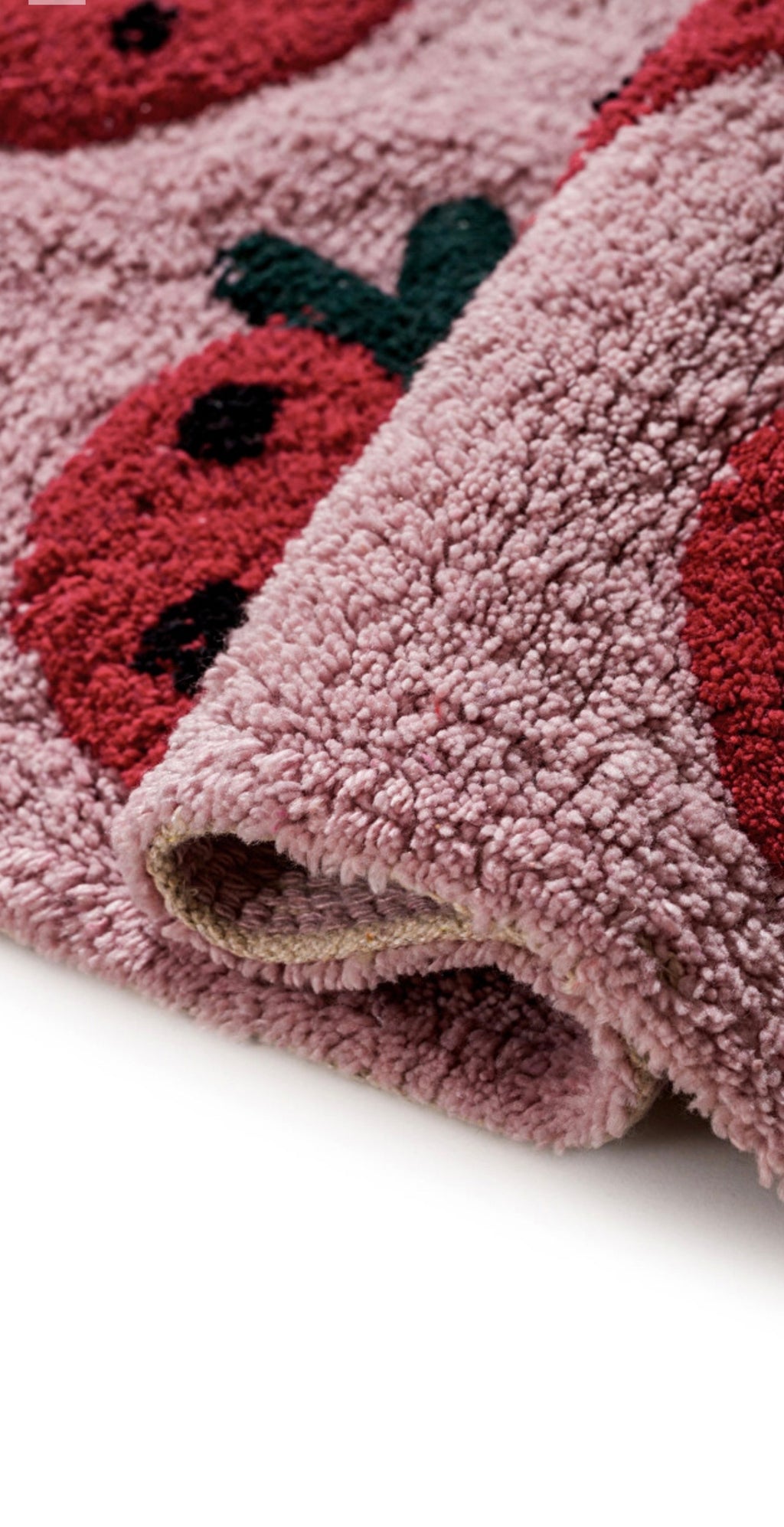 🍓 Strawberry Tufted Bath Mat – 50 × 80 cm